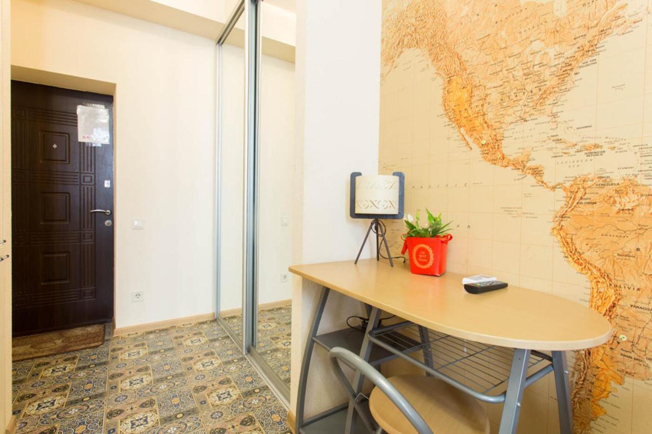 דירות חארקיב New Studio In The Center - Korolenka Str. 25/62 מראה חיצוני תמונה